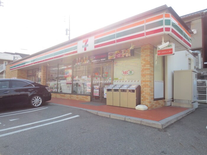 セブンイレブン(コンビニ)まで41m ＴＫロイヤルコ－ポ