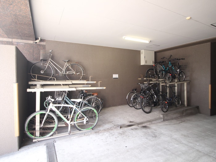 駐輪場 Ｌ．Ａ上前津