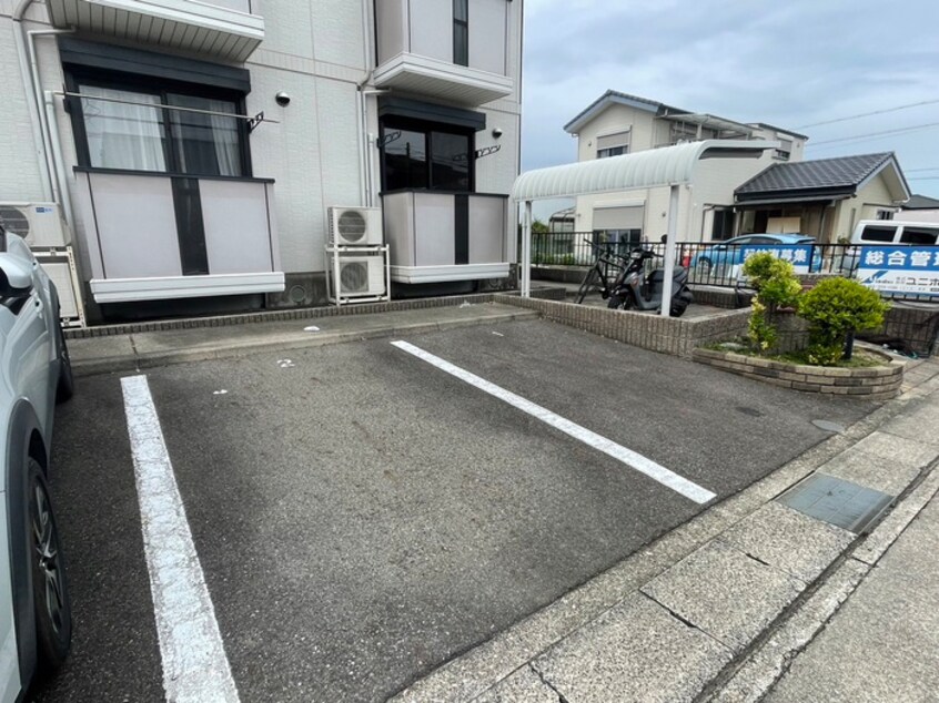 駐車場 ラ・シャンブル平和が丘