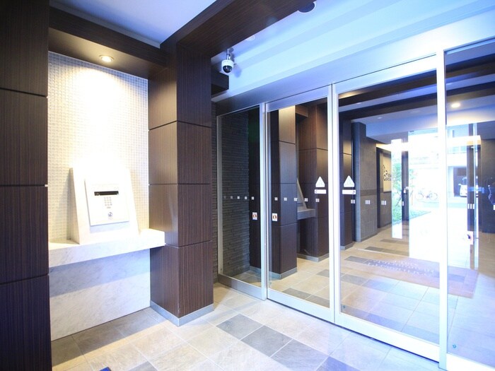 エントランス部分 ﾌﾟﾚｻﾝｽ丸の内ｱﾄﾞﾌﾞﾙ(801)