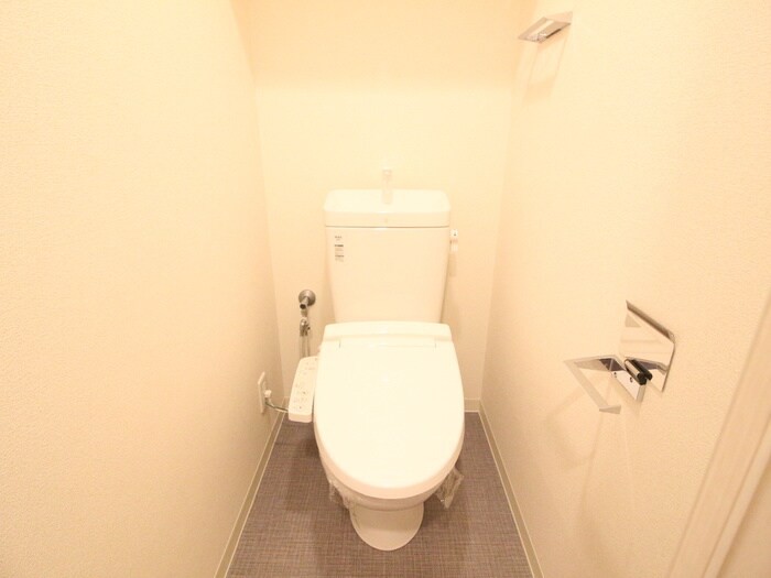 トイレ ﾌﾟﾚｻﾝｽ丸の内ｱﾄﾞﾌﾞﾙ(801)