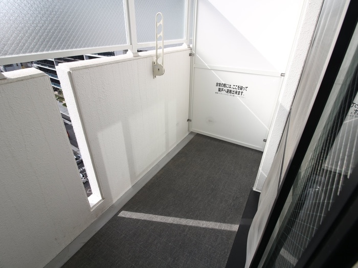 ベランダ・バルコニー KAYA AOI