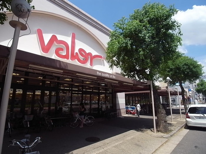 バロー(スーパー)まで600m KAYA AOI