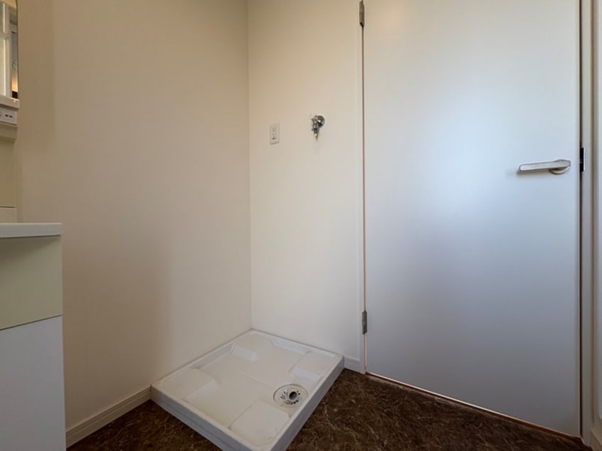 洗濯機置場 ON AND ON