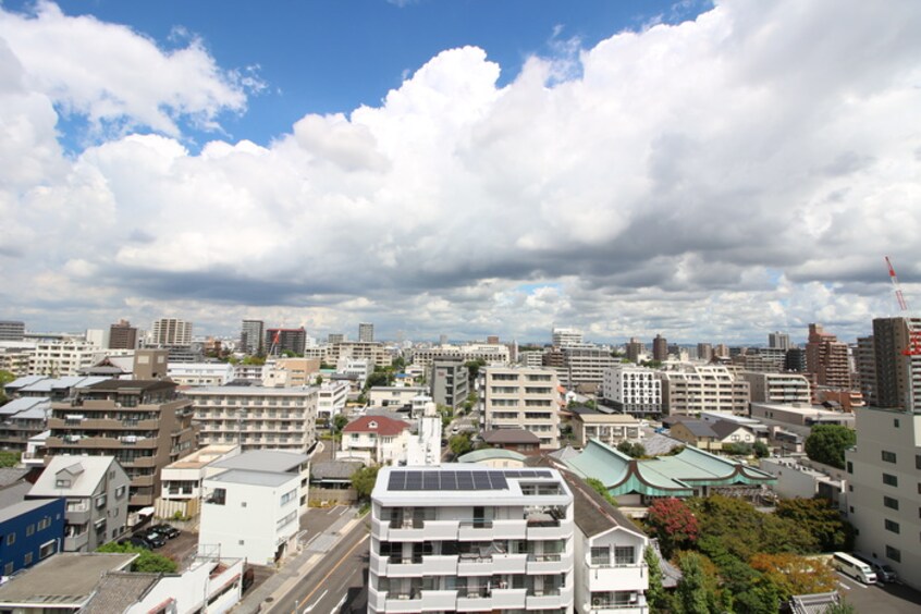 室内からの展望 ﾗｲｵﾝｽﾞﾏﾝｼｮﾝ撞木（1009）