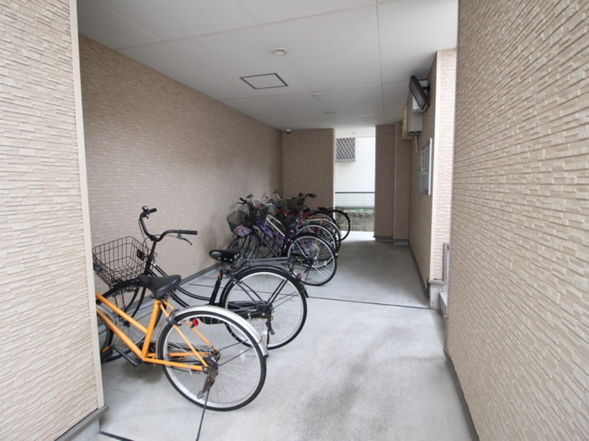 駐輪場 リバティー