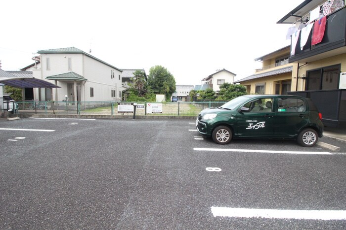 駐車場 メゾンクレール