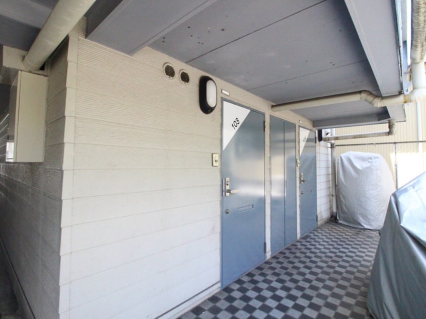 エントランス部分 ガ－デンコ－ト平針