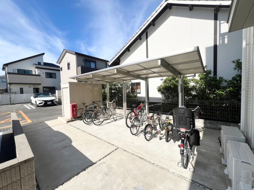 駐輪場 アベニール