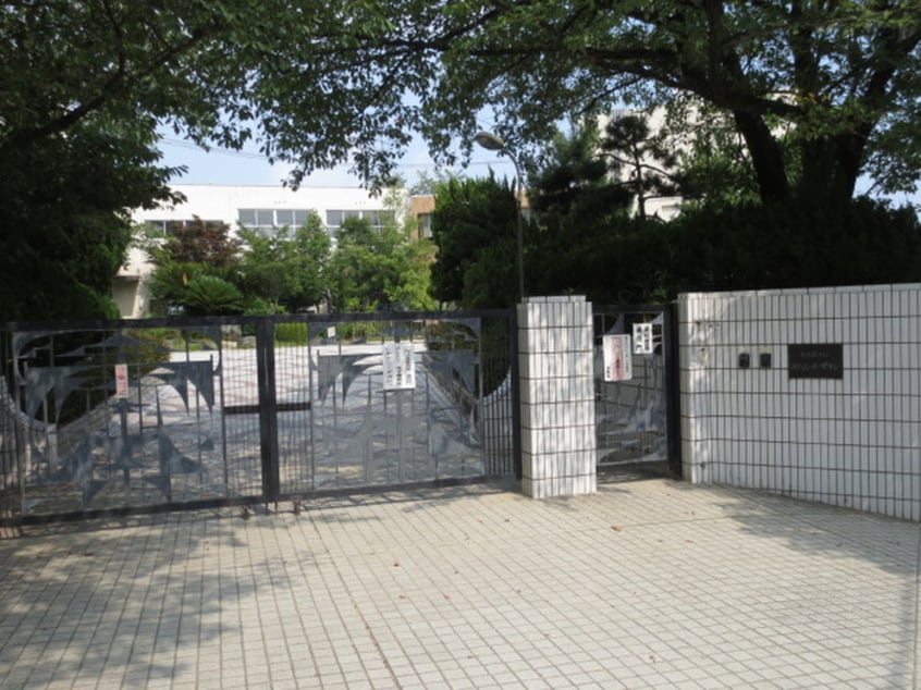 名古屋市立西山小学校(小学校)まで350m ヴァン・テ・アン西山