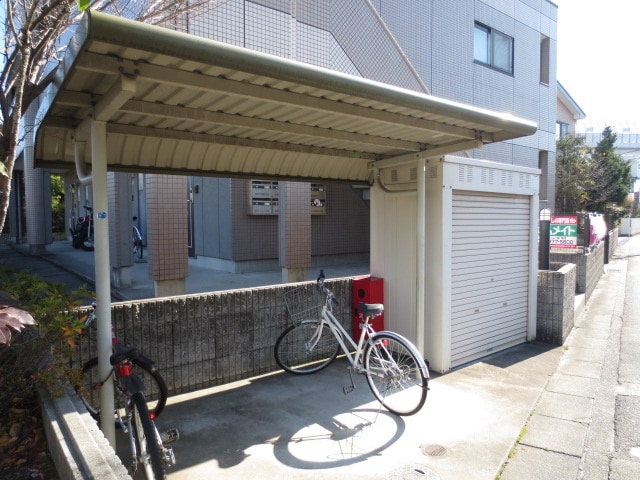 駐輪場 ルミナス若田