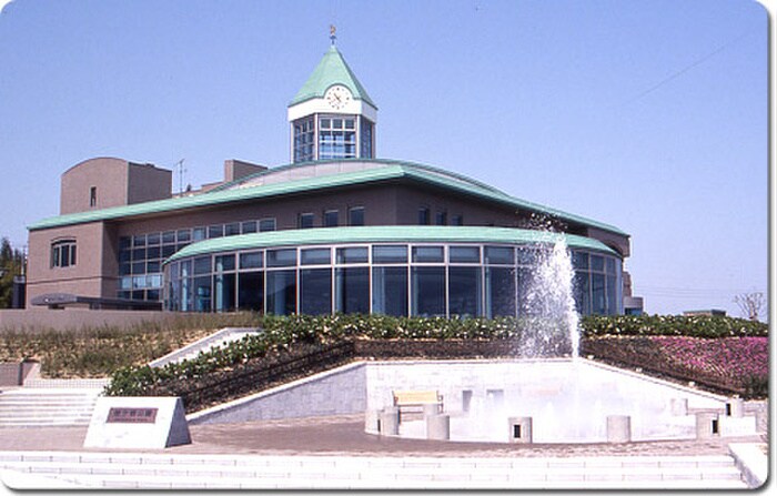 長久手中央図書館(図書館)まで370m リバ－ホ－ム桜作