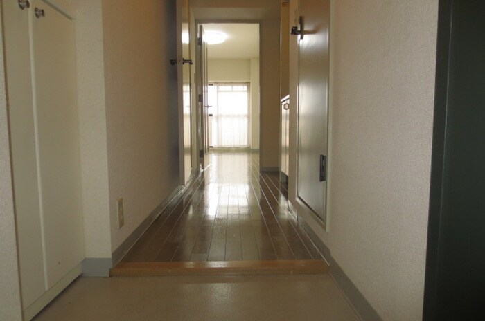 玄関 メゾンアルモニー