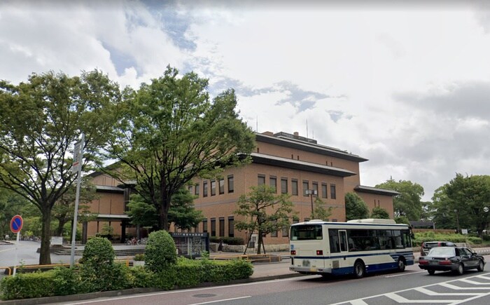 鶴舞中央図書館(図書館)まで800m 三恵ハイツ