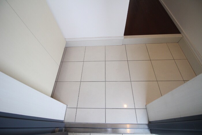 玄関 イル　フィオ－レ松原