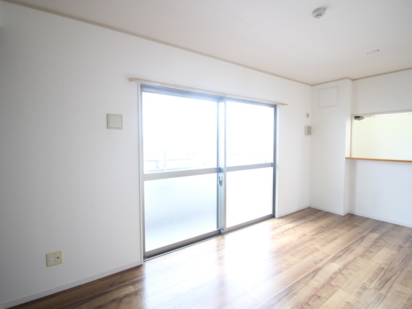 居室 ＣＥＮＴＲＡＬ　ＦＥＲＳ