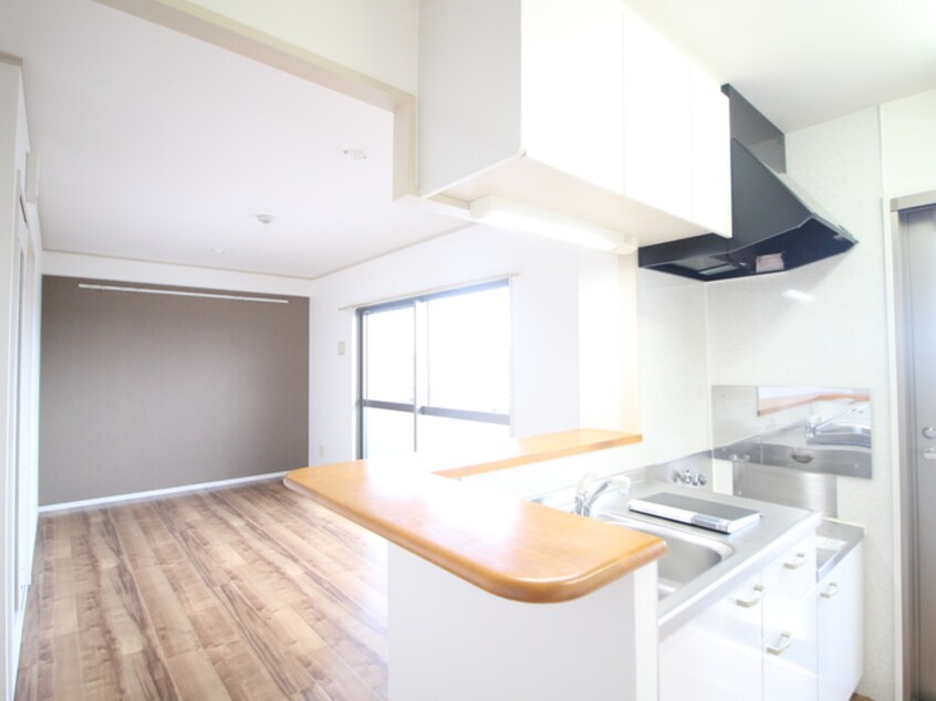 居室 ＣＥＮＴＲＡＬ　ＦＥＲＳ