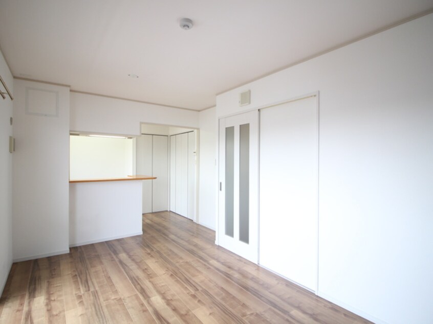 居室 ＣＥＮＴＲＡＬ　ＦＥＲＳ