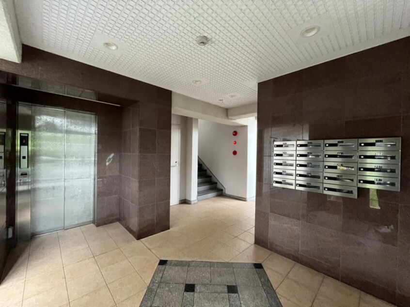 エントランス部分 ＣＥＮＴＲＡＬ　ＦＥＲＳ