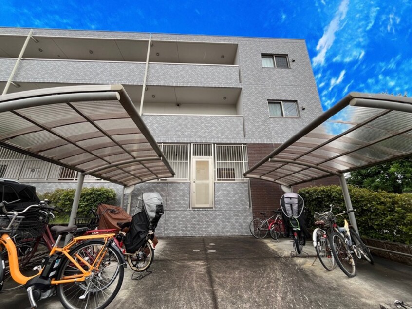 駐輪場 ＣＥＮＴＲＡＬ　ＦＥＲＳ