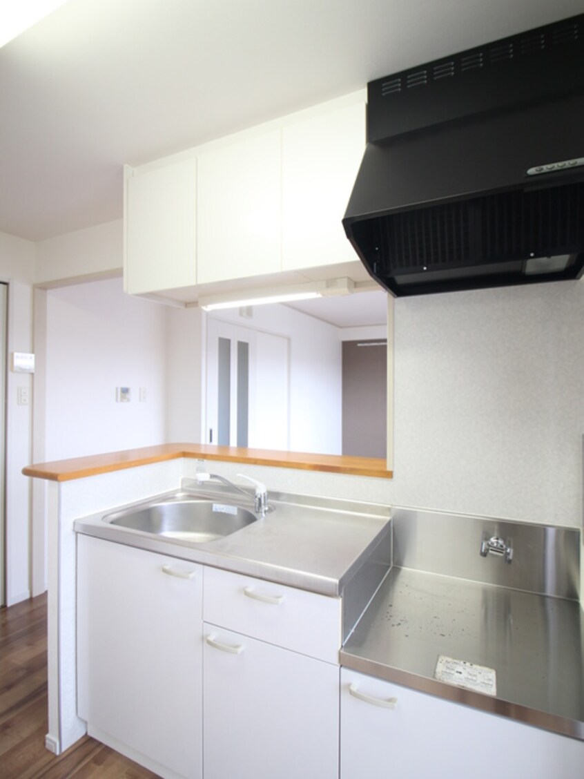 キッチン ＣＥＮＴＲＡＬ　ＦＥＲＳ