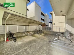 駐輪場
