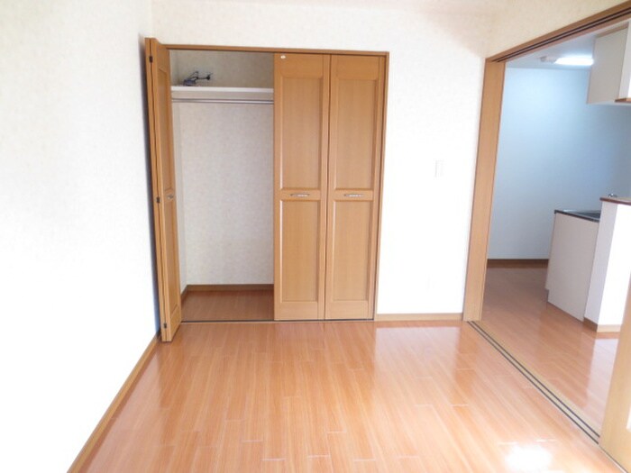 居室 The ｆirst 神沢