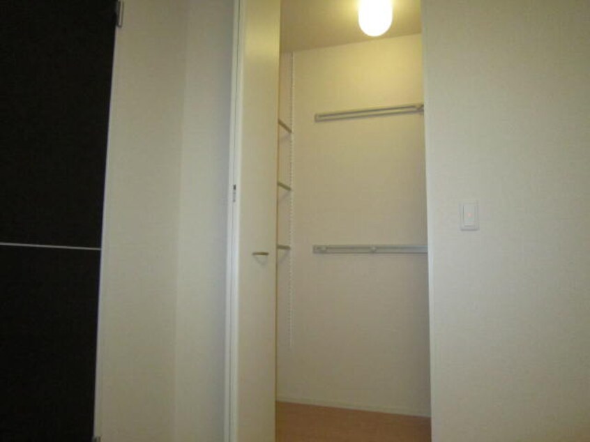 収納 ファミールシミズＤ