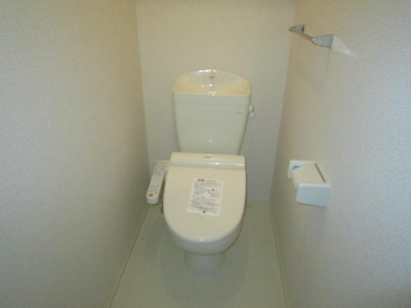 トイレ ファミールシミズＤ