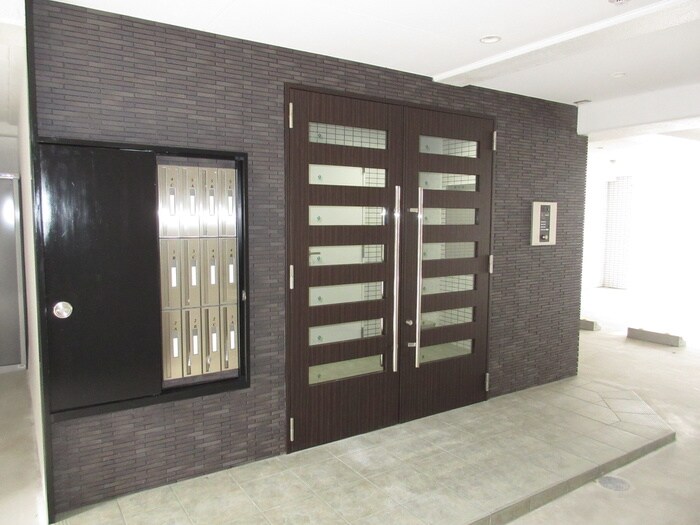 エントランス部分 ウィングコート徳川