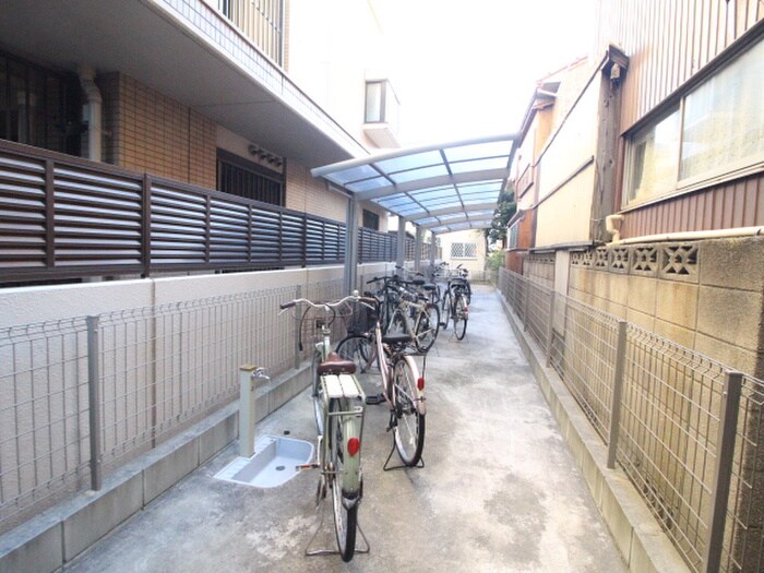 駐輪場 ウィングコート徳川