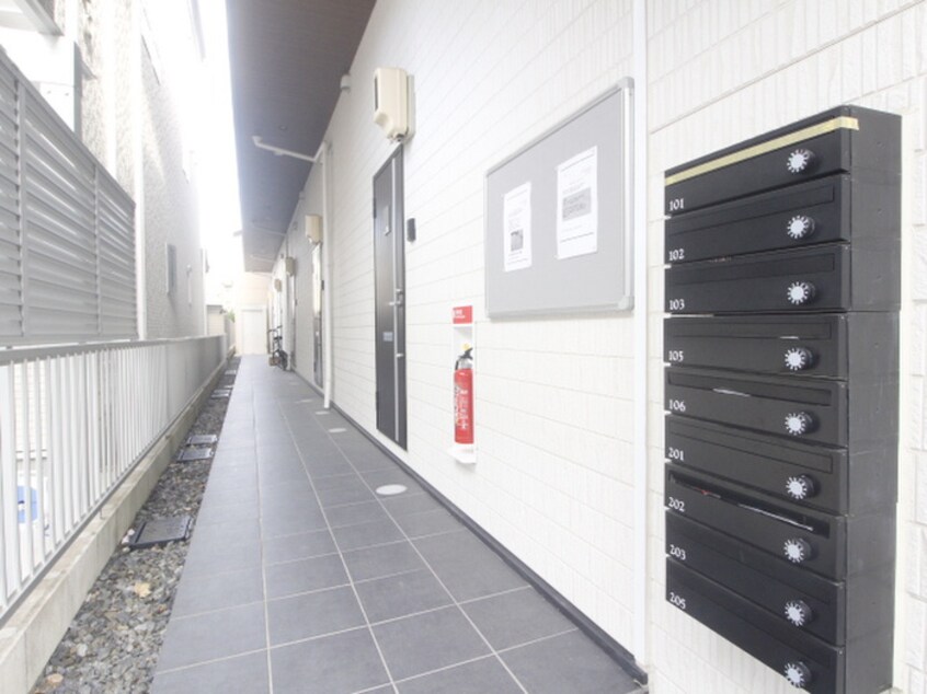 エントランス部分 カーサ９名駅