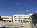 所在地から(小学校)まで120m soleil　Honjin