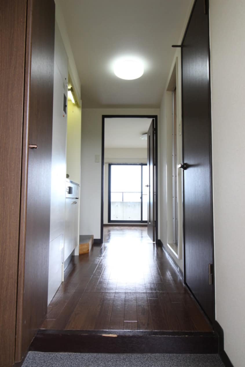 玄関 セラヴィ坂崎