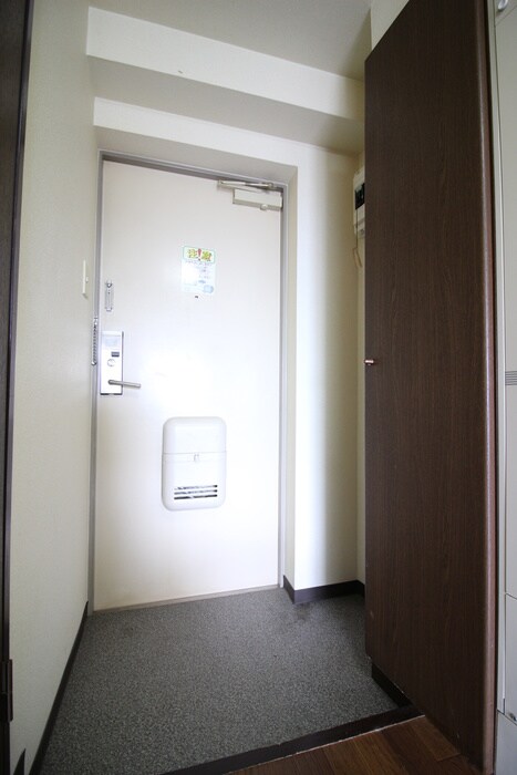 玄関 セラヴィ坂崎