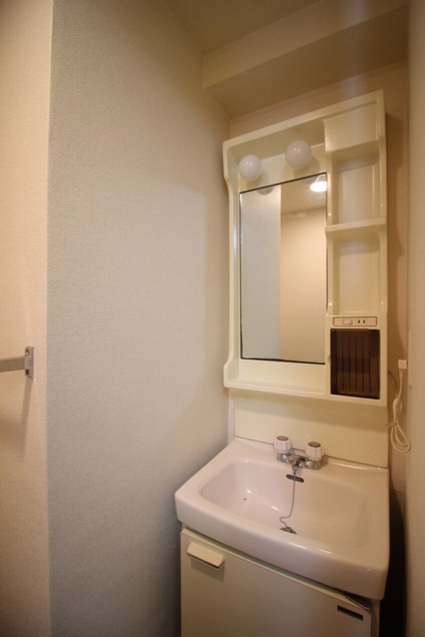 洗面 セラヴィ坂崎