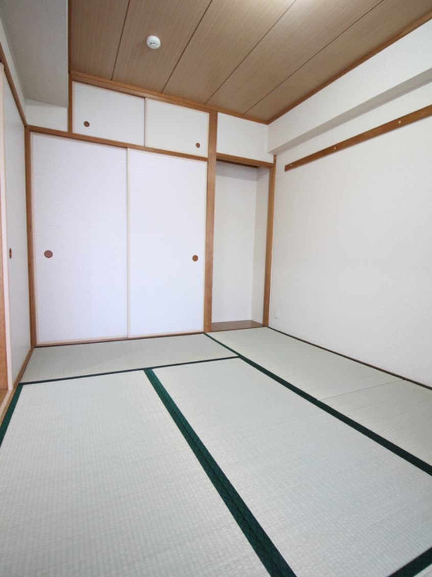 居室 コンフォートピア・アツミ