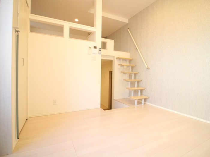 居室 HERMITAGE桜山