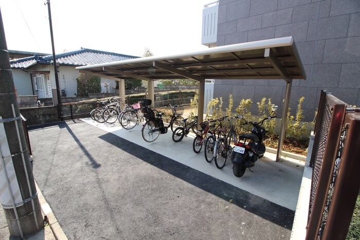 駐輪場 クレッセンド清水ヶ岡
