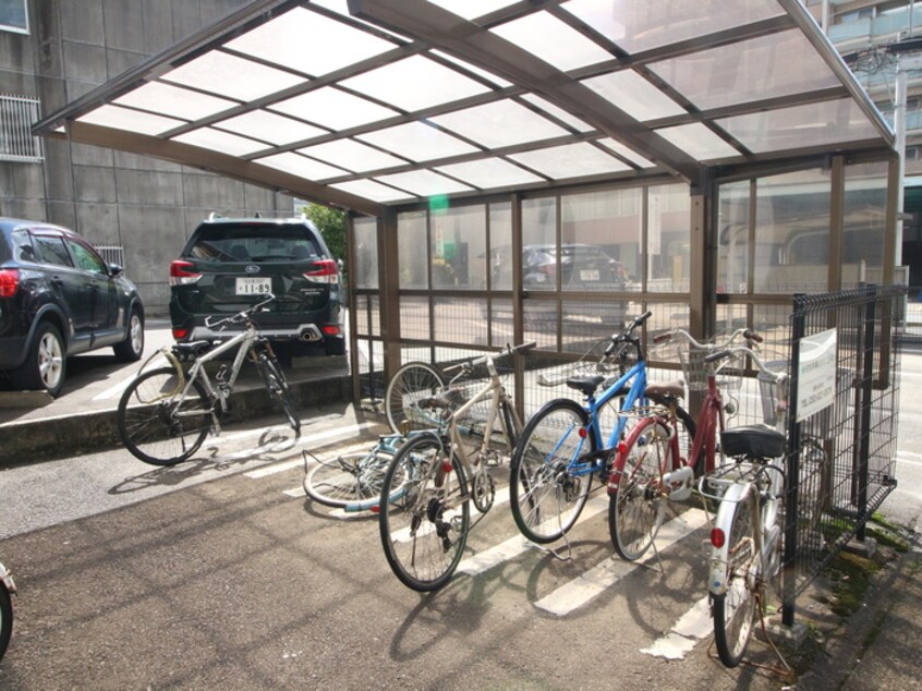 駐輪場 ＺＵＩＳＥＩ　ＢＬＤ．