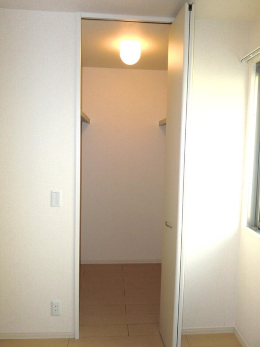 収納 クレセント