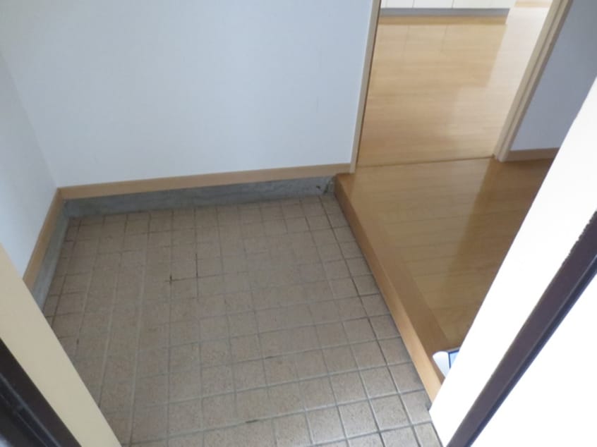 玄関 メゾンドール小島