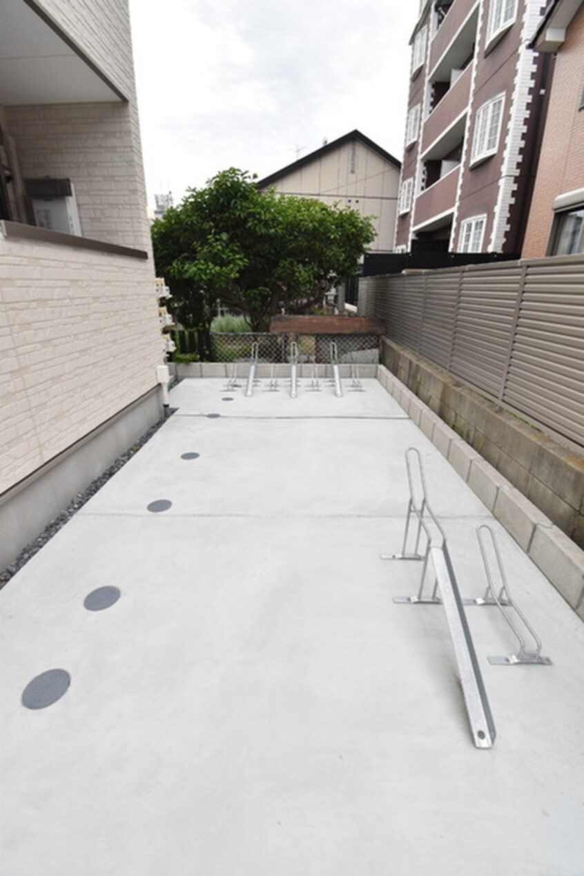 駐輪場 F asecia Sparte