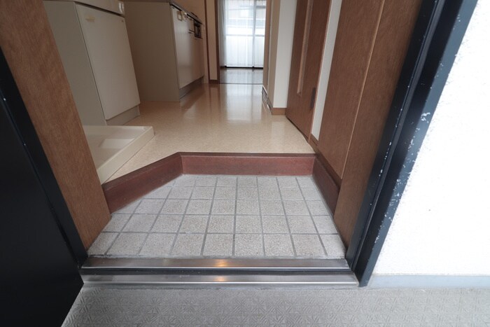 玄関 第二ニﾕー高貴