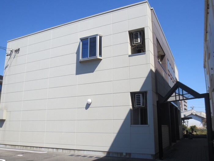 外観写真 イリヤ