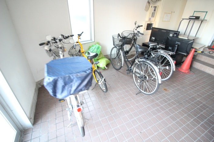 駐輪場 サンネーブル