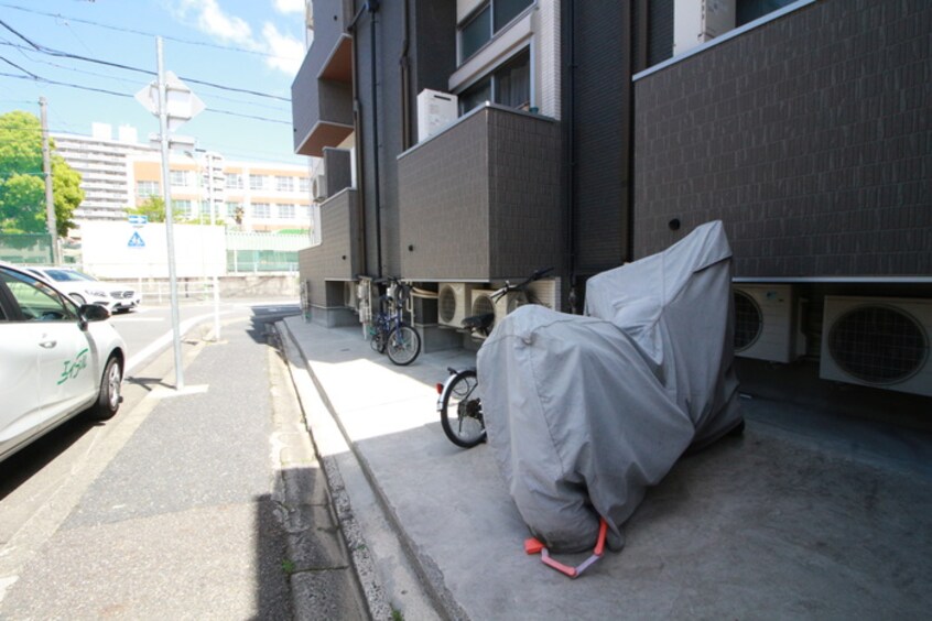 駐輪場 Ｃｒｅｏ日比野弐番館