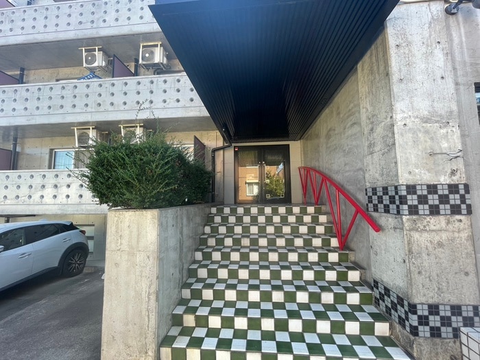 エントランス部分 リブローネ南山