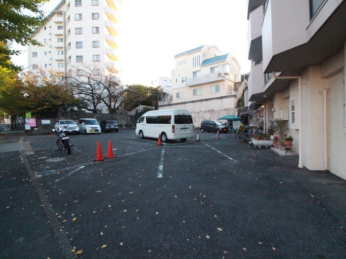 駐車場 ヒルトップ小松