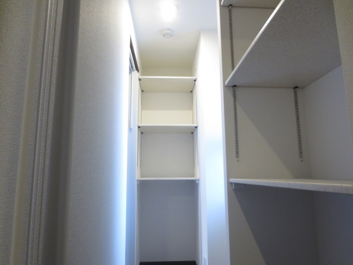 収納 緑山館